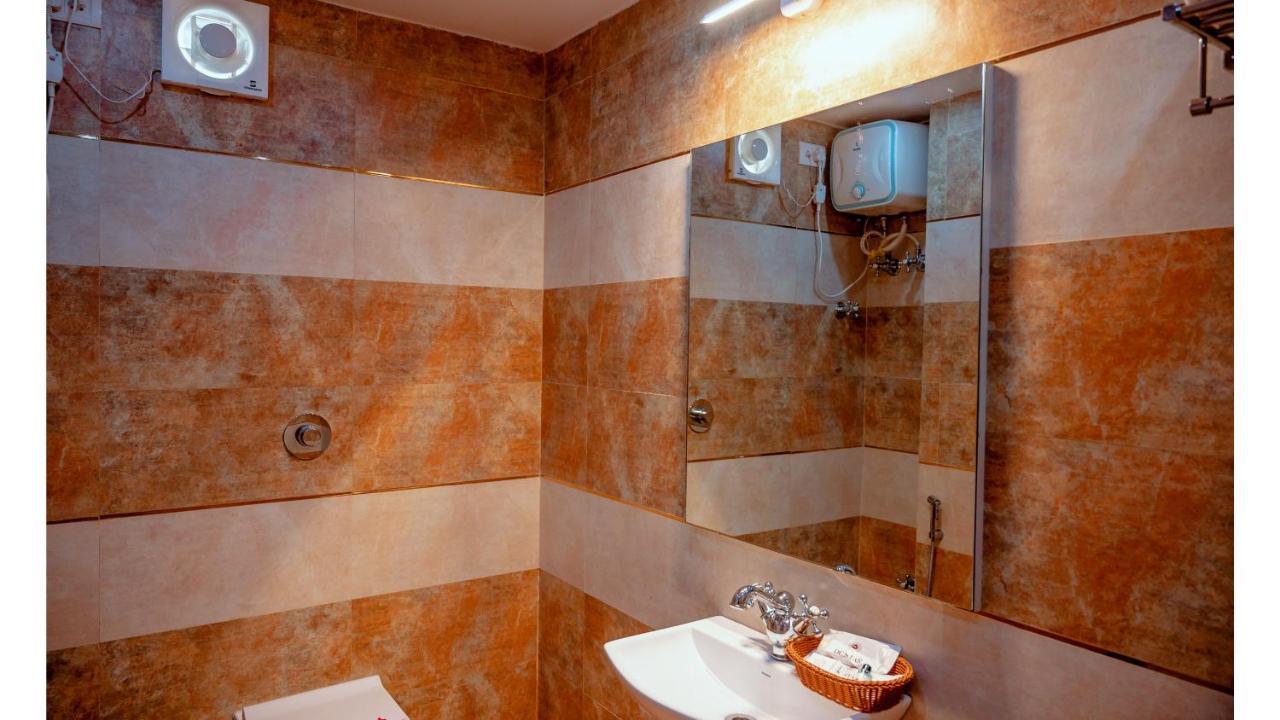Hotel Dc Star Tarapith Εξωτερικό φωτογραφία