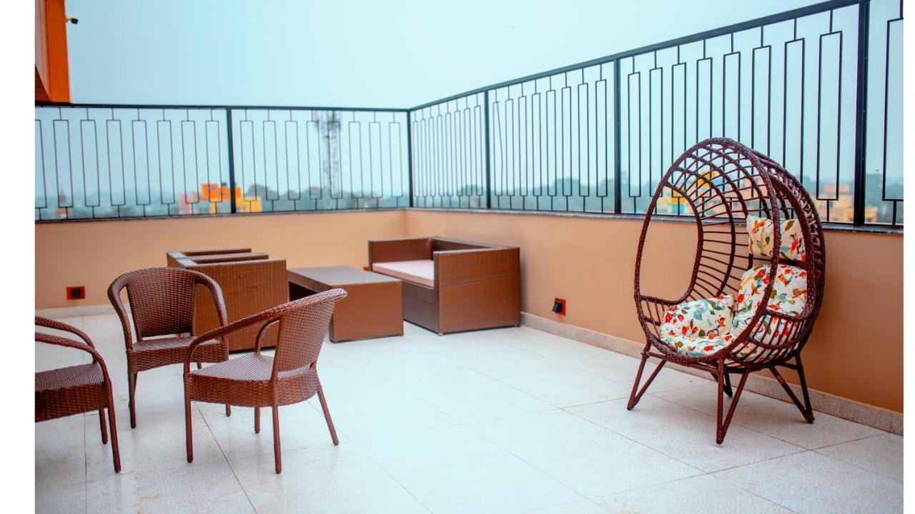 Hotel Dc Star Tarapith Εξωτερικό φωτογραφία