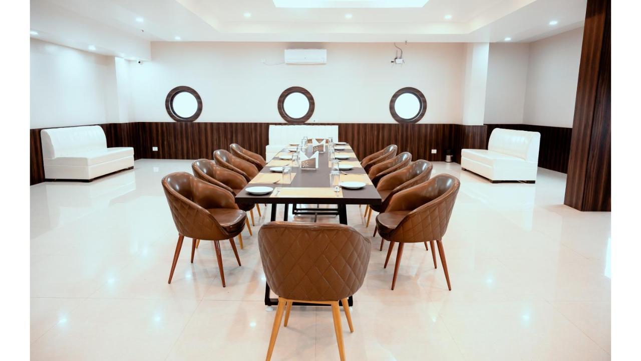 Hotel Dc Star Tarapith Εξωτερικό φωτογραφία