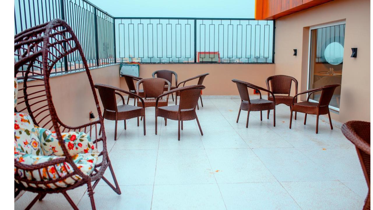 Hotel Dc Star Tarapith Εξωτερικό φωτογραφία